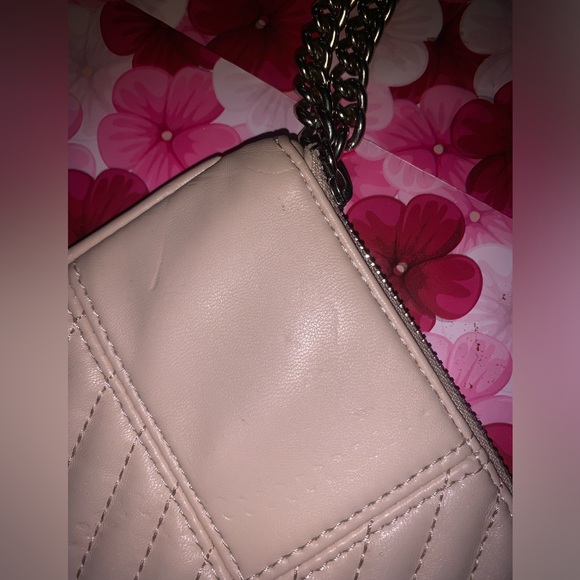 Express Beautiful Wrist-let wallet . - Picture 6 of 17